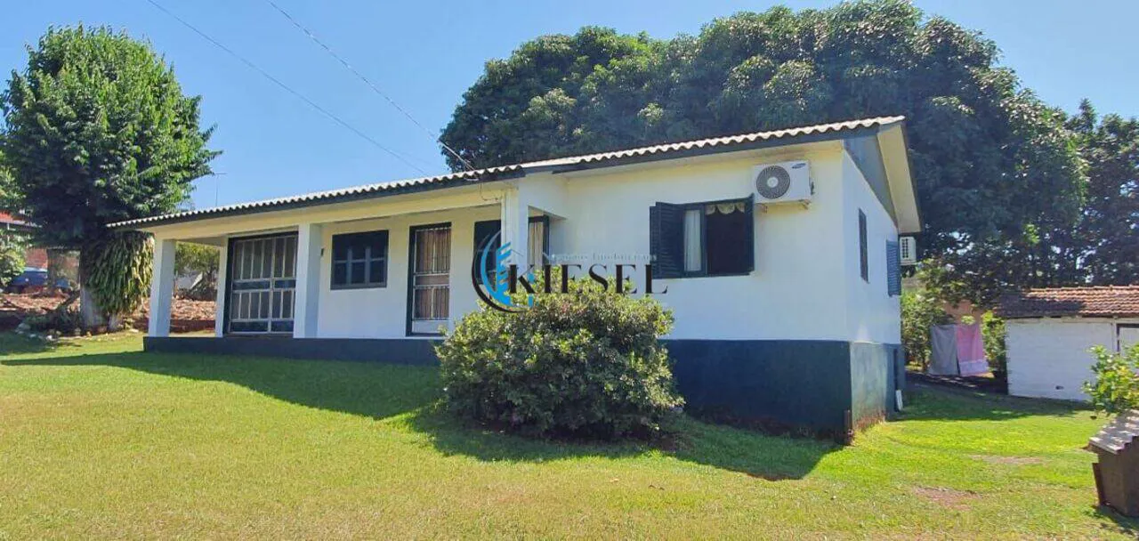 Casa com 3 quartos, 140 m², foto 2 de 9