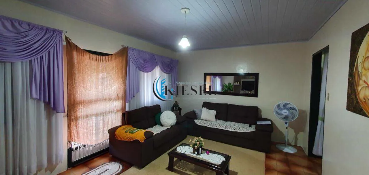 Casa com 3 quartos, 140 m², foto 5 de 9