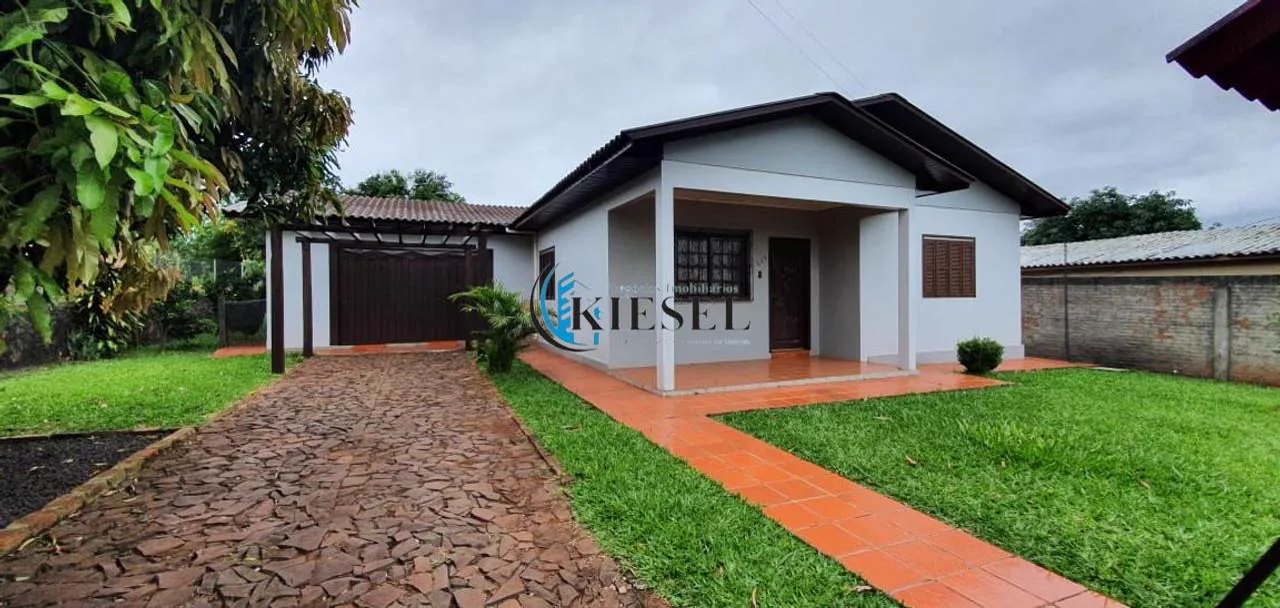 Casa com 3 quartos, 194 m², foto 1 de 9
