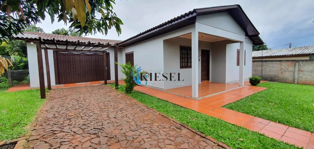 Casa com 3 quartos, 194 m², foto 2 de 9