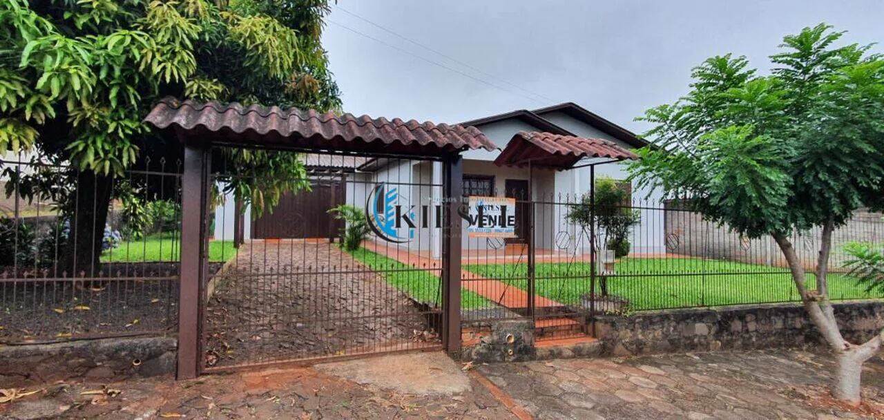 Casa com 3 quartos, 194 m², foto 5 de 9