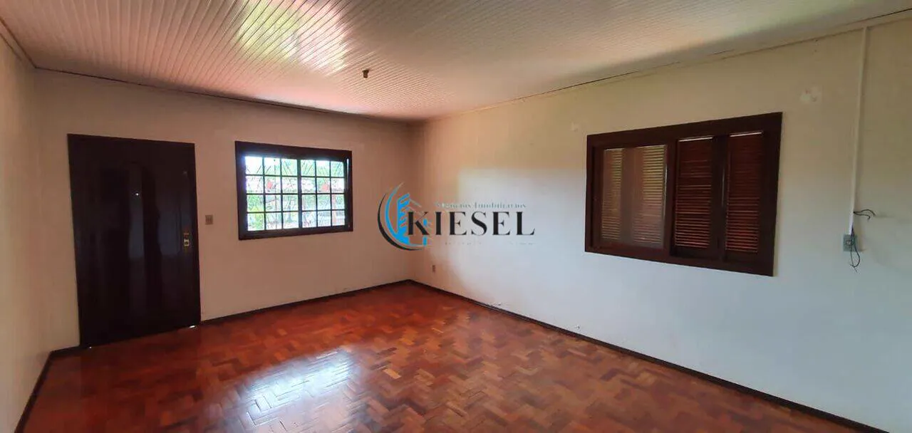 Casa com 3 quartos, 194 m², foto 6 de 9