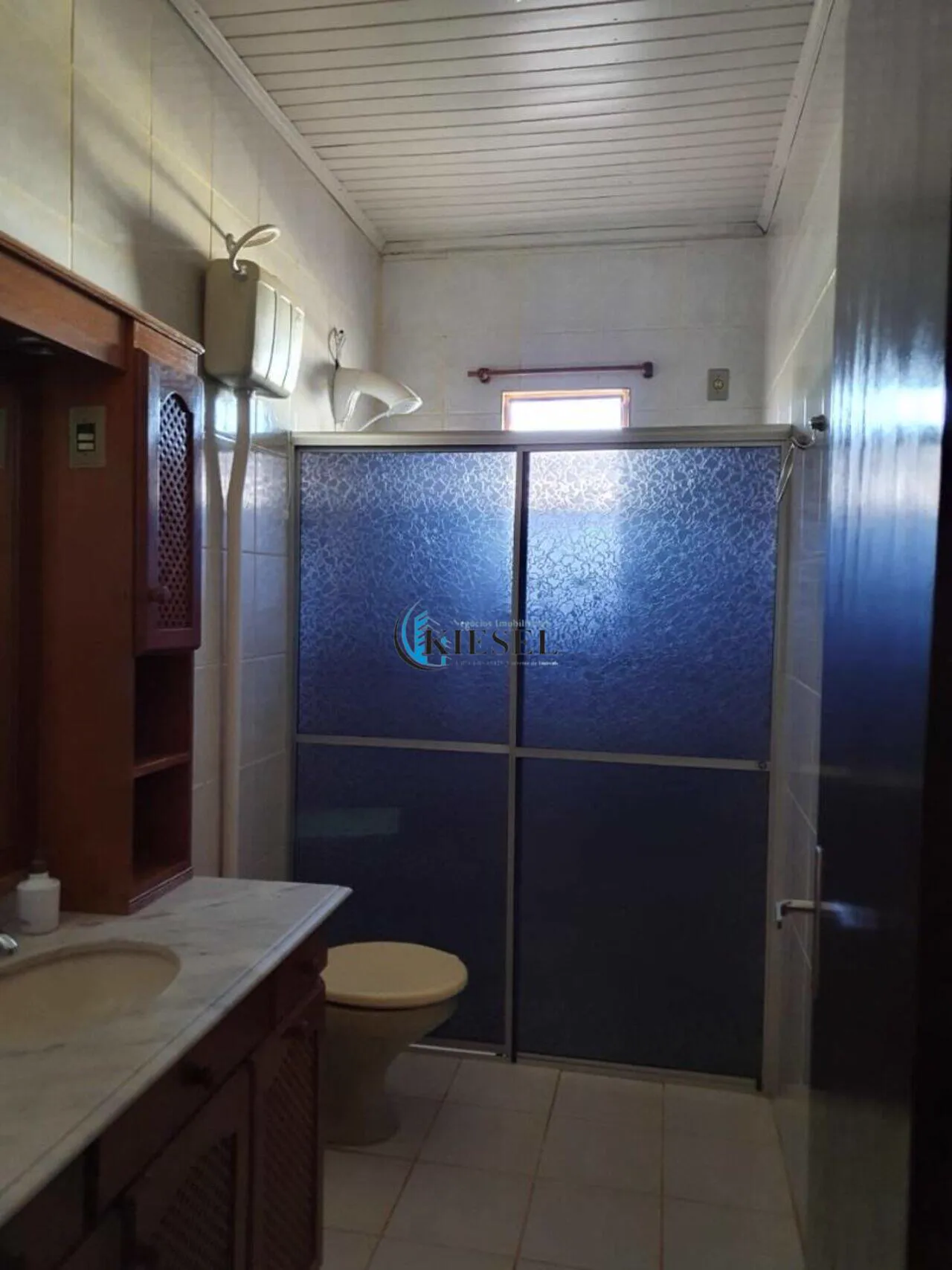 Casa com 3 quartos, 194 m², foto 9 de 9