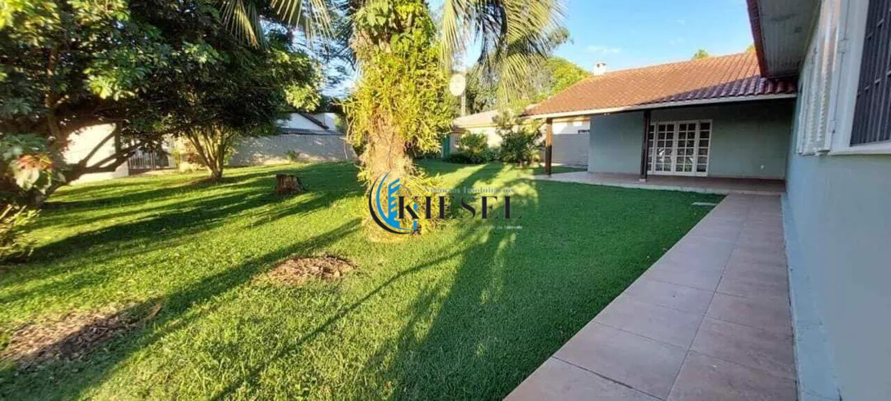 Casa com 4 quartos, 300 m², foto 8 de 15