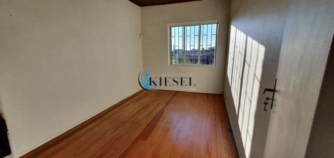 Casa com 4 quartos, 300 m², foto 12 de 15