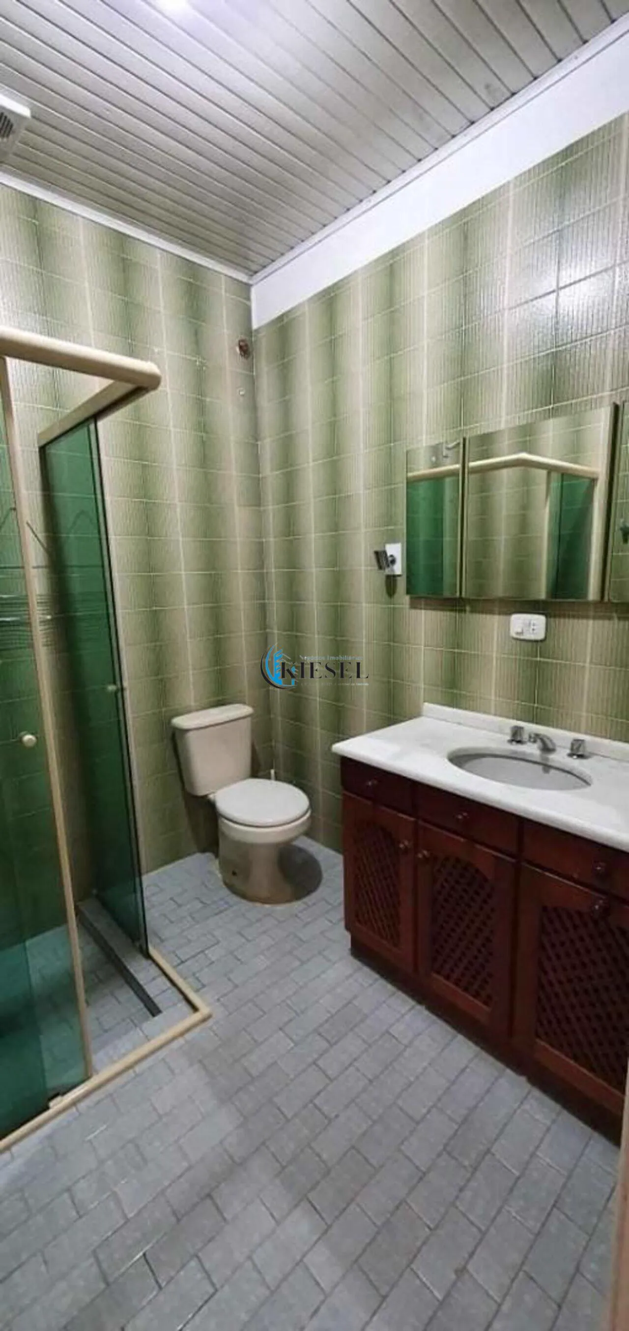 Casa com 4 quartos, 300 m², foto 14 de 15
