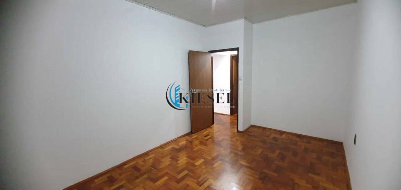 Casa com 3 quartos, 135 m², foto 6 de 8