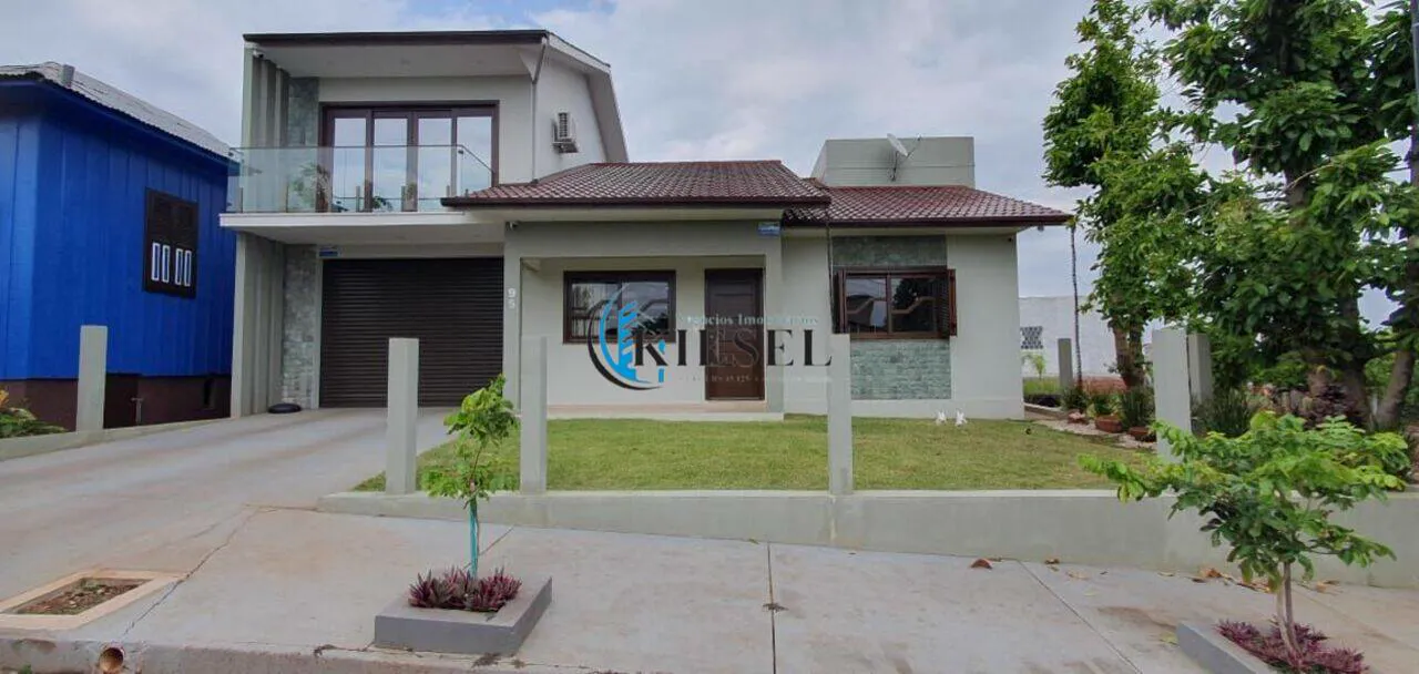Casa com 3 quartos, 220 m², foto 2 de 15