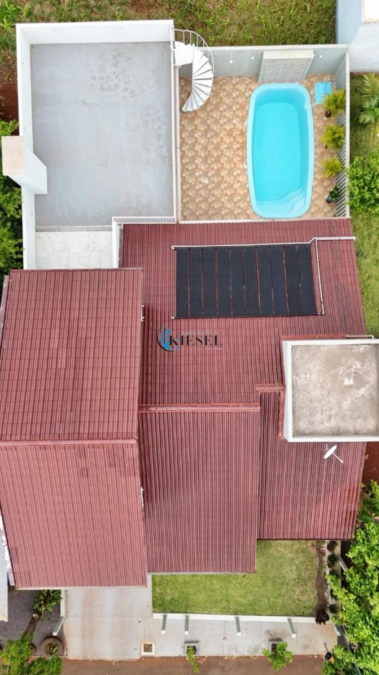 Casa com 3 quartos, 220 m², foto 4 de 15