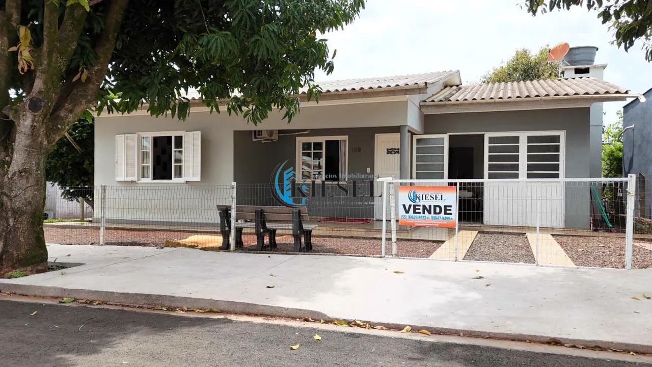 Casa com 3 quartos, 109 m², foto 1 de 7