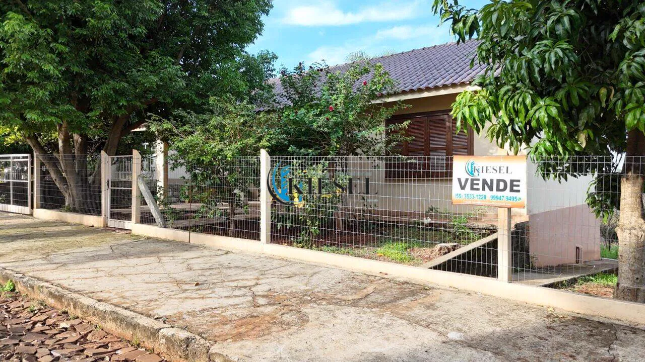 Casa com 3 quartos, 140 m², foto 2 de 9