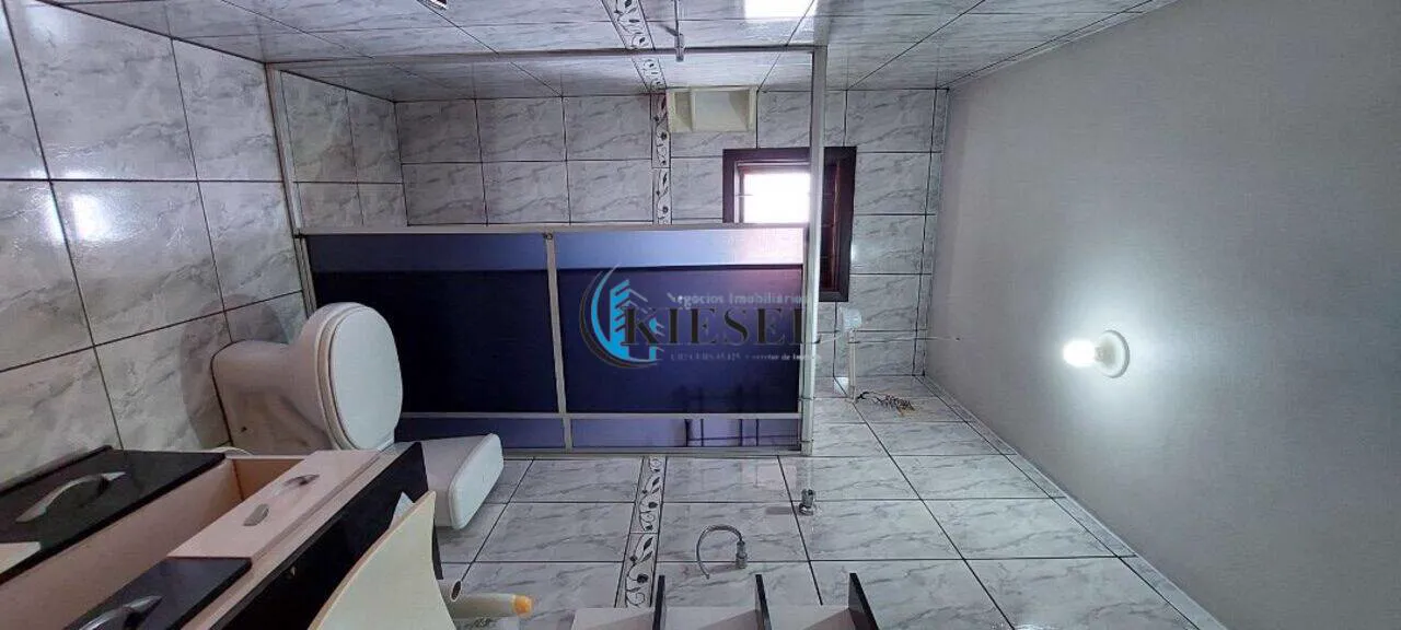 Casa com 3 quartos, 140 m², foto 8 de 9
