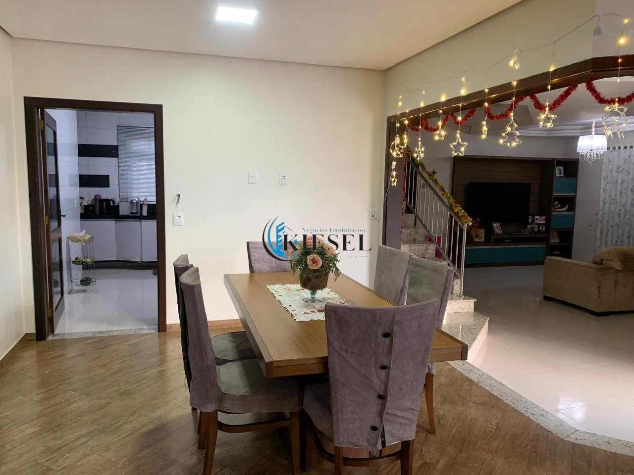 Casa com 2 quartos, 303 m², foto 7 de 11