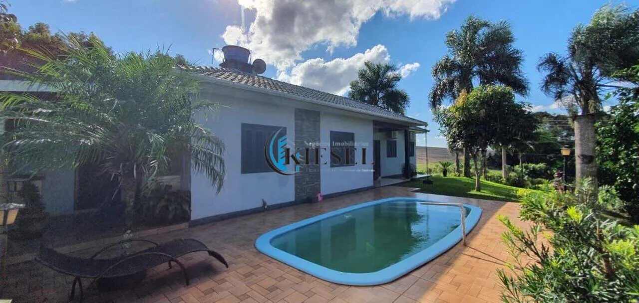 Chácara com 3 quartos, 4.500 m², foto 1 de 14